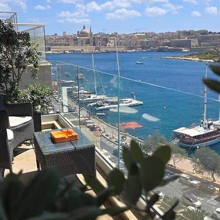 Unique Seafront Triplex Penthouse With Panoramic Bedroom & Rooftop Jacuzzi Overlooking Valletta Sliema Exterior foto